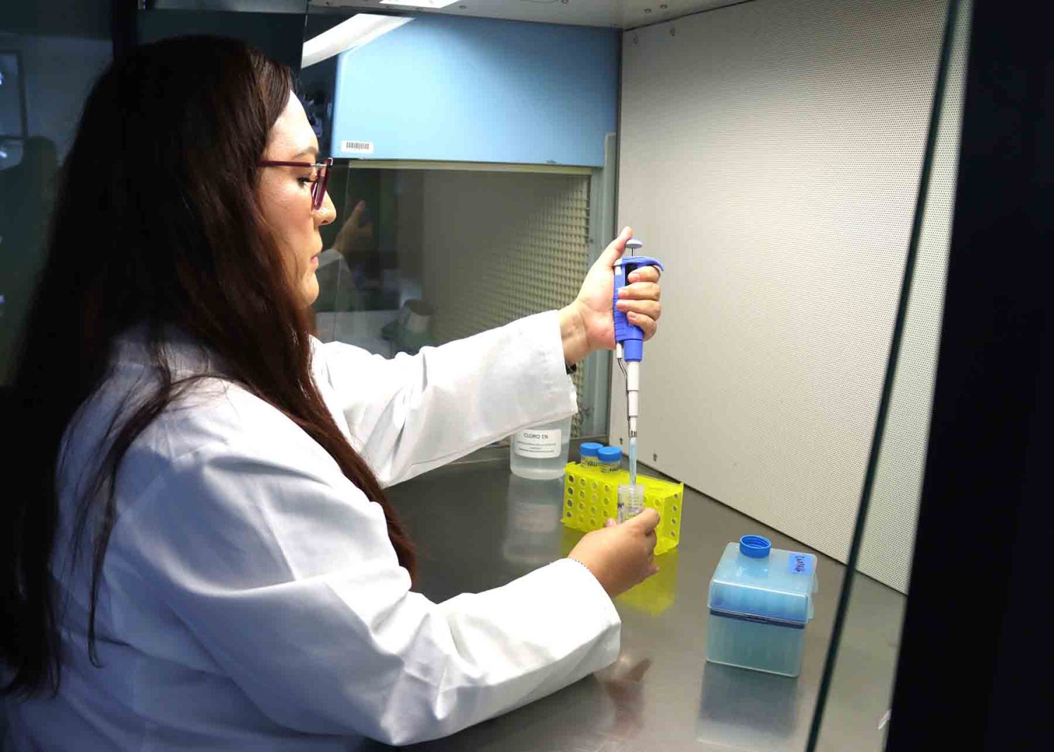 que hacen los qfb en el desarollo de vacunas