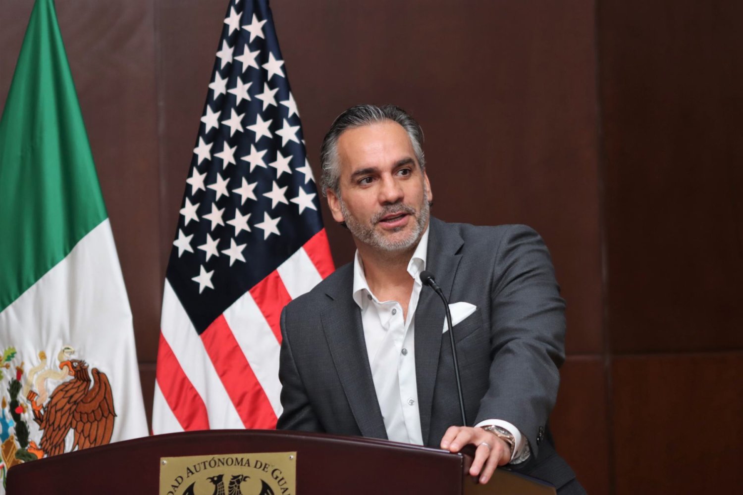 Mtro. Juan Carlos Leaño del Castillo, Vicerrector Administrativo de la UAG