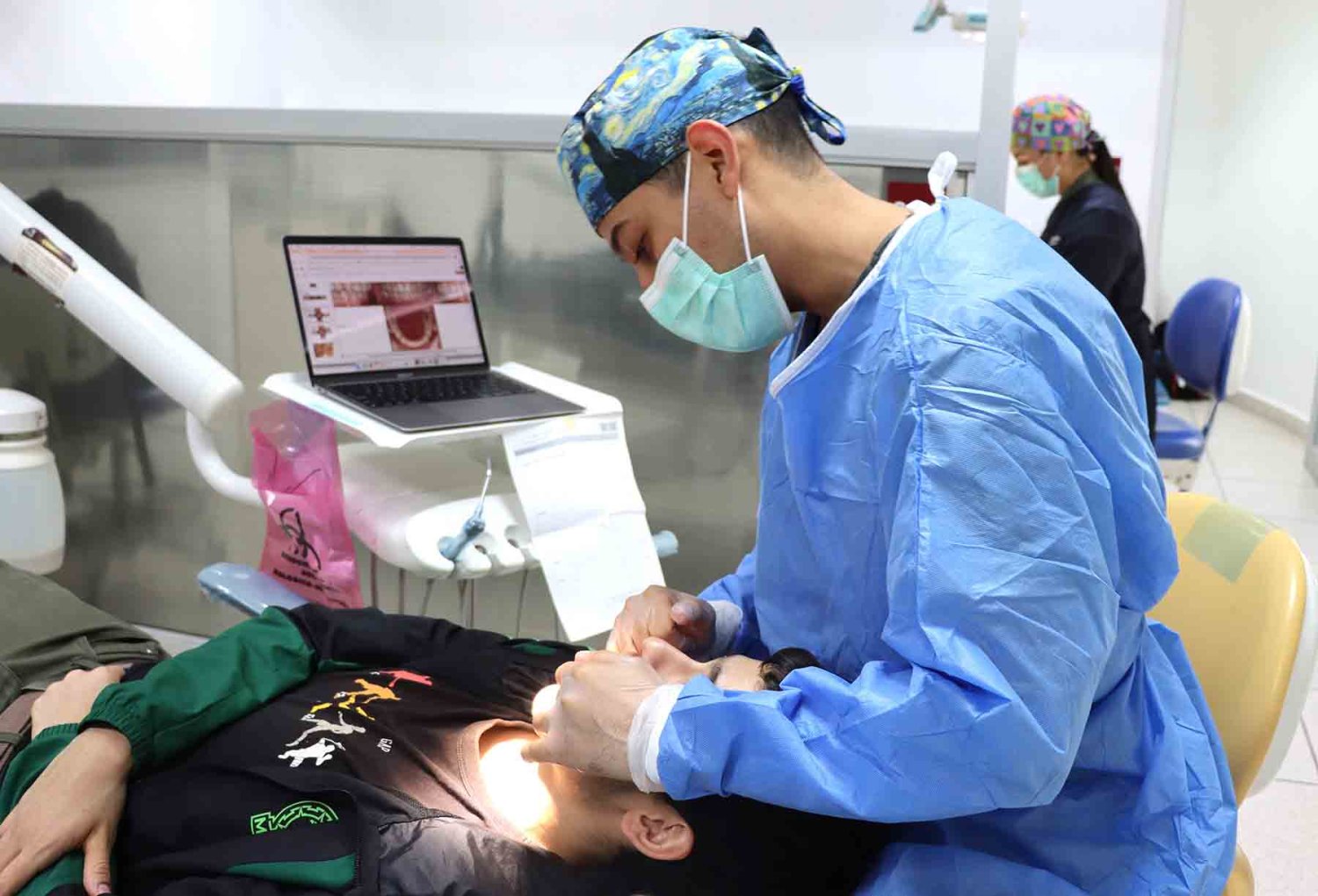 la especialidad en ortodoncia de la uag fortalece la formacion con tecnologia de vanguardia