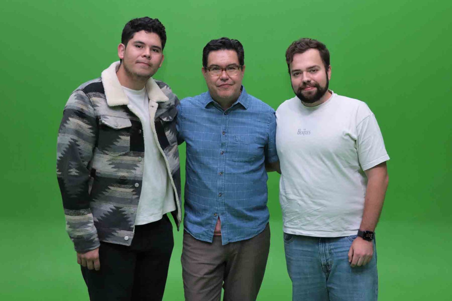 arturo garibay academico de la uag junto con dos alumnos de produccion audiovisual participaron en el corte