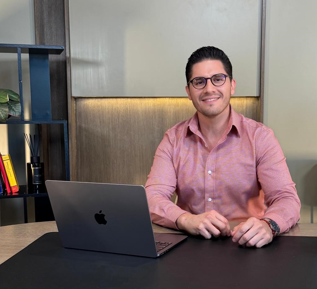 luis marin egreso de la carrera de arquitectura en el 2011