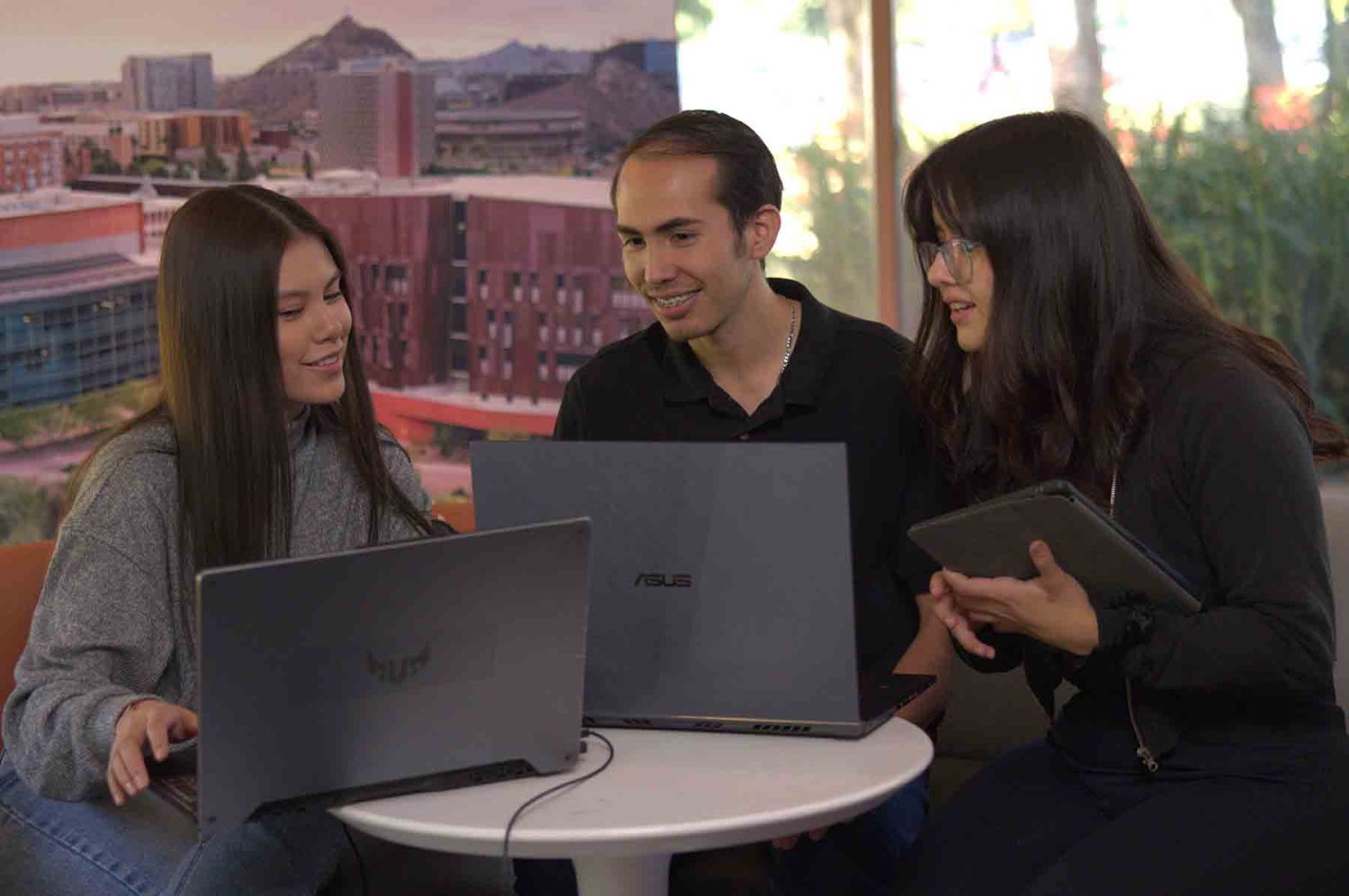 este reconocimiento es por la calidad de los diplomados cursos y talleres de lifeling learning