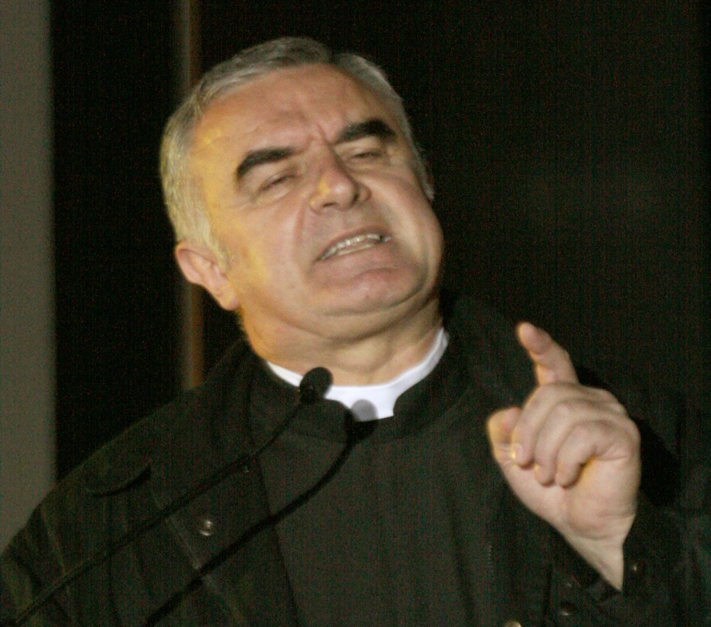 El padre italiano Giulio María, en su conferencia “La Mujer vestida de Sol del Apocalipsis y la Virgen de Guadalupe”