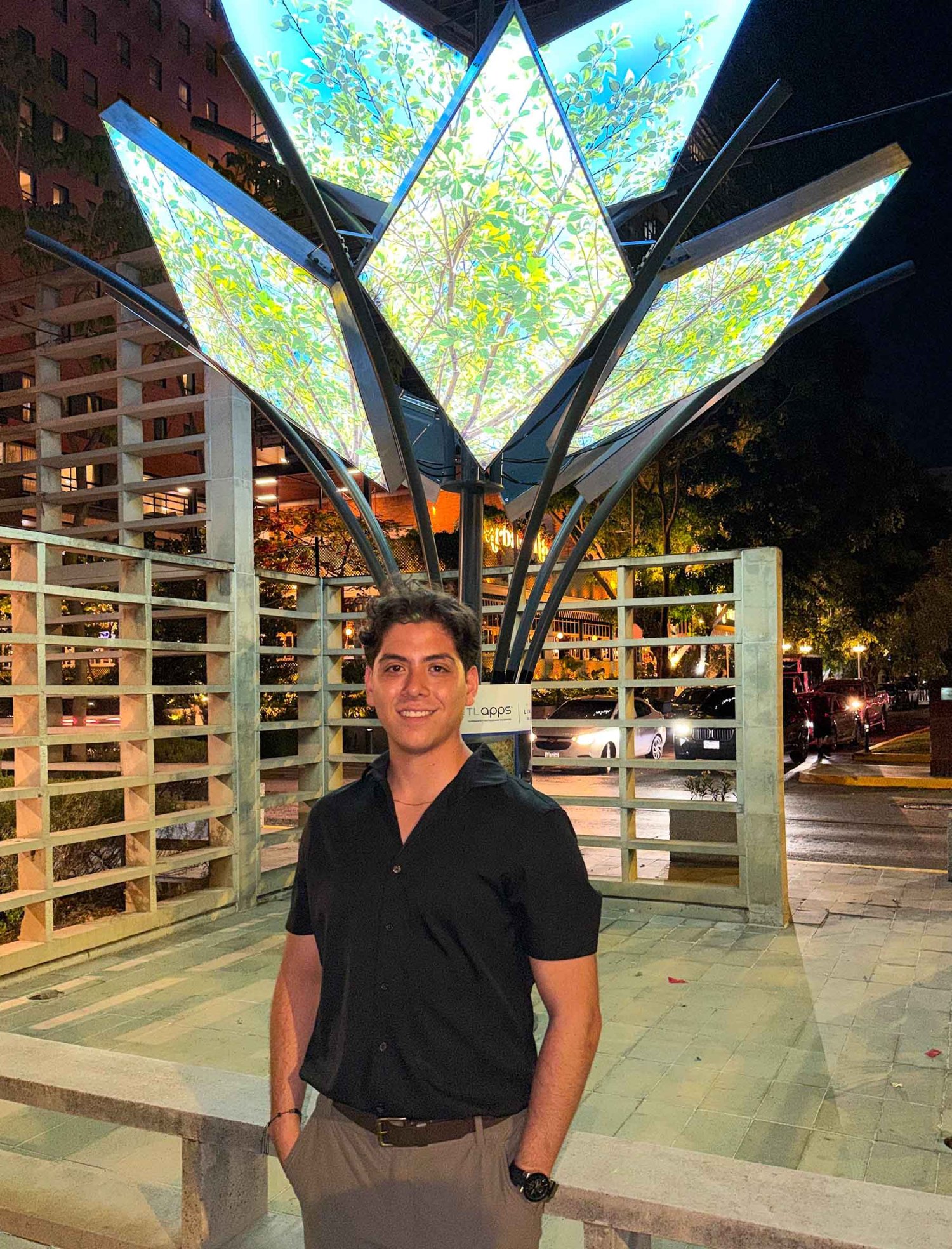gael chavarria diseno el arbol del conocimiento una escultura monumental instalada en guadalajara