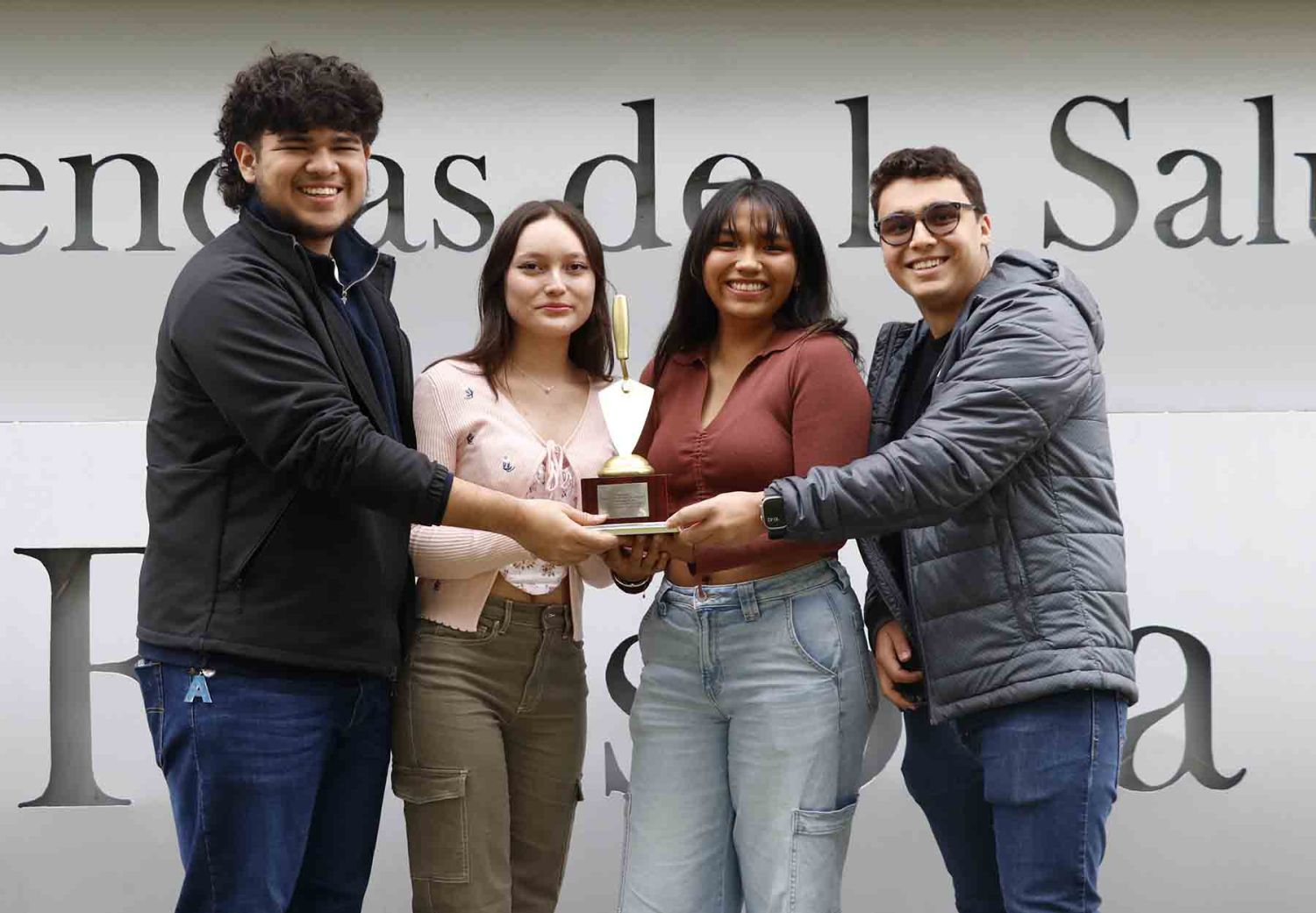 Alumnos ganan concurso del Colegio de Ingenieros Civiles | UAG Media Hub
