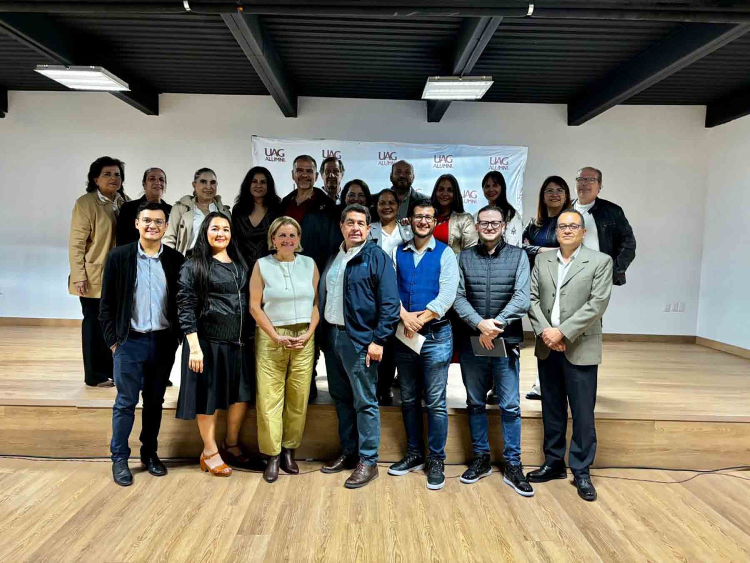 egresados de contabilidad conocieron el proyecto el proyecto de capitulos uag alumni