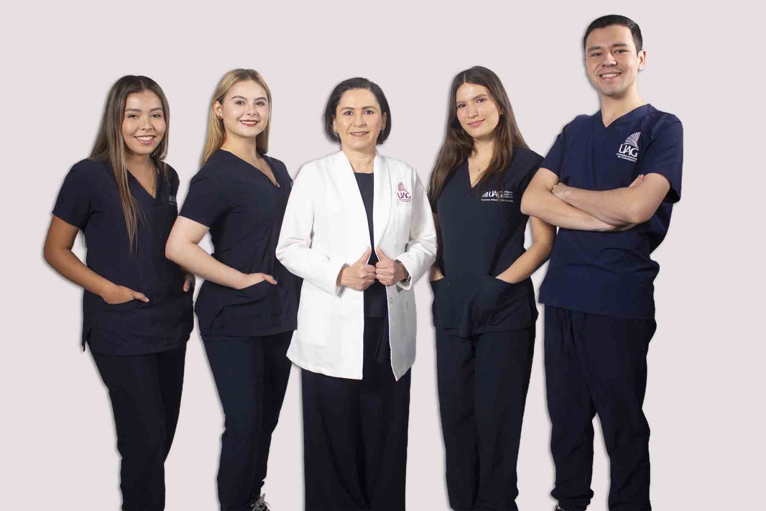 donde puede trabajar un dentista