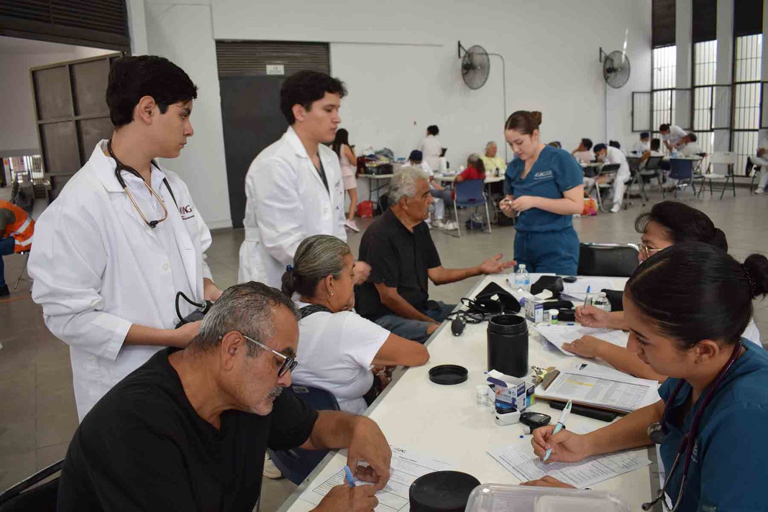 en la brigada se brindaroin servicios de atencion medica enfermeria terapia fisica odontologia psicologia y asesoria juridica