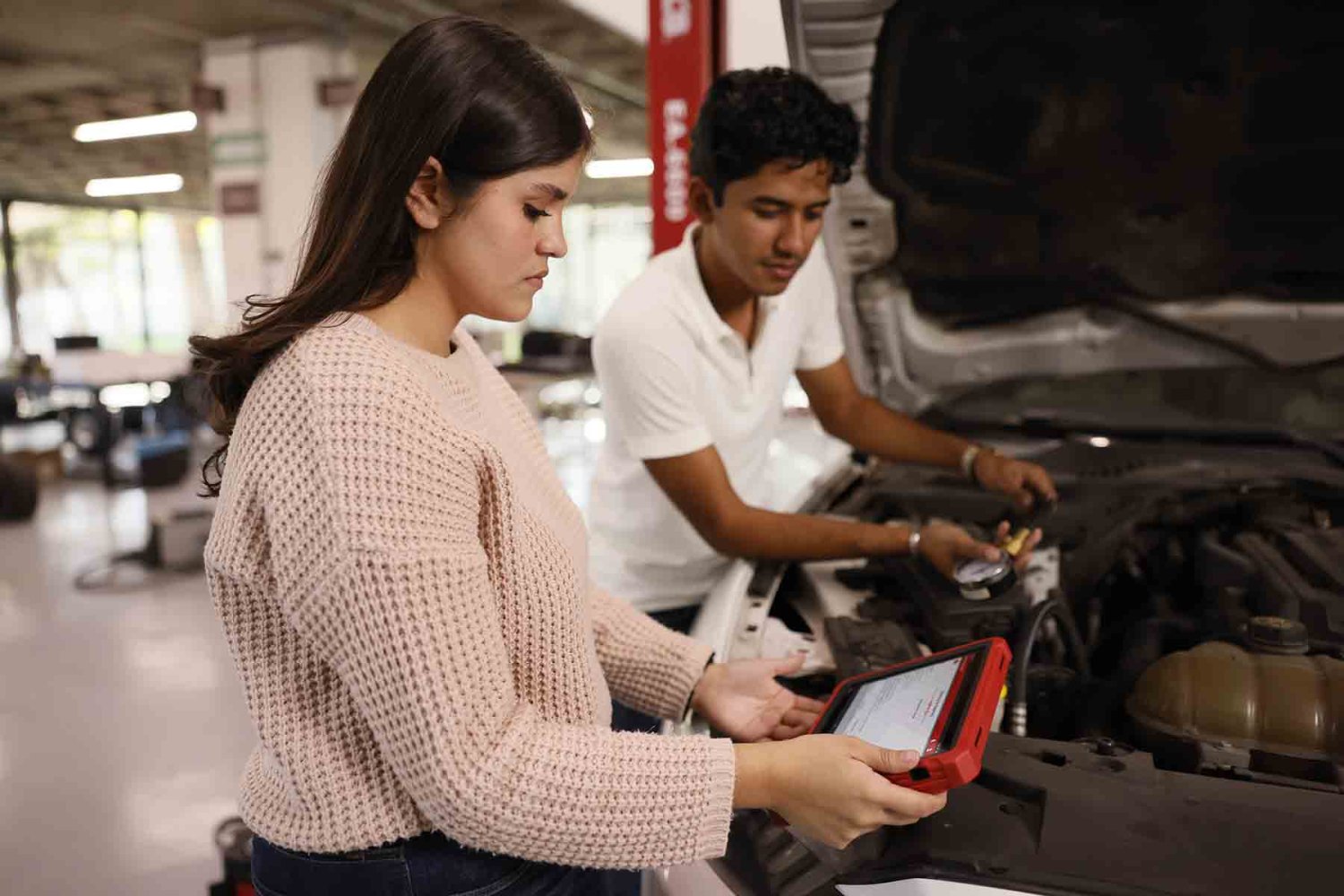 que hace un ingeniero en tecnologias automotrices