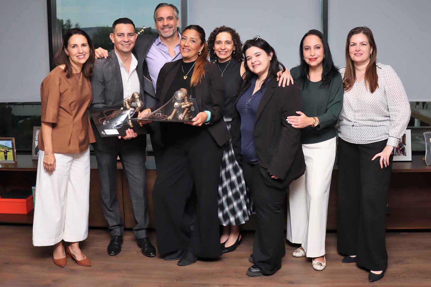 Integrantes del proyecto GO GLOBAL UAG recibieron un reconocimiento