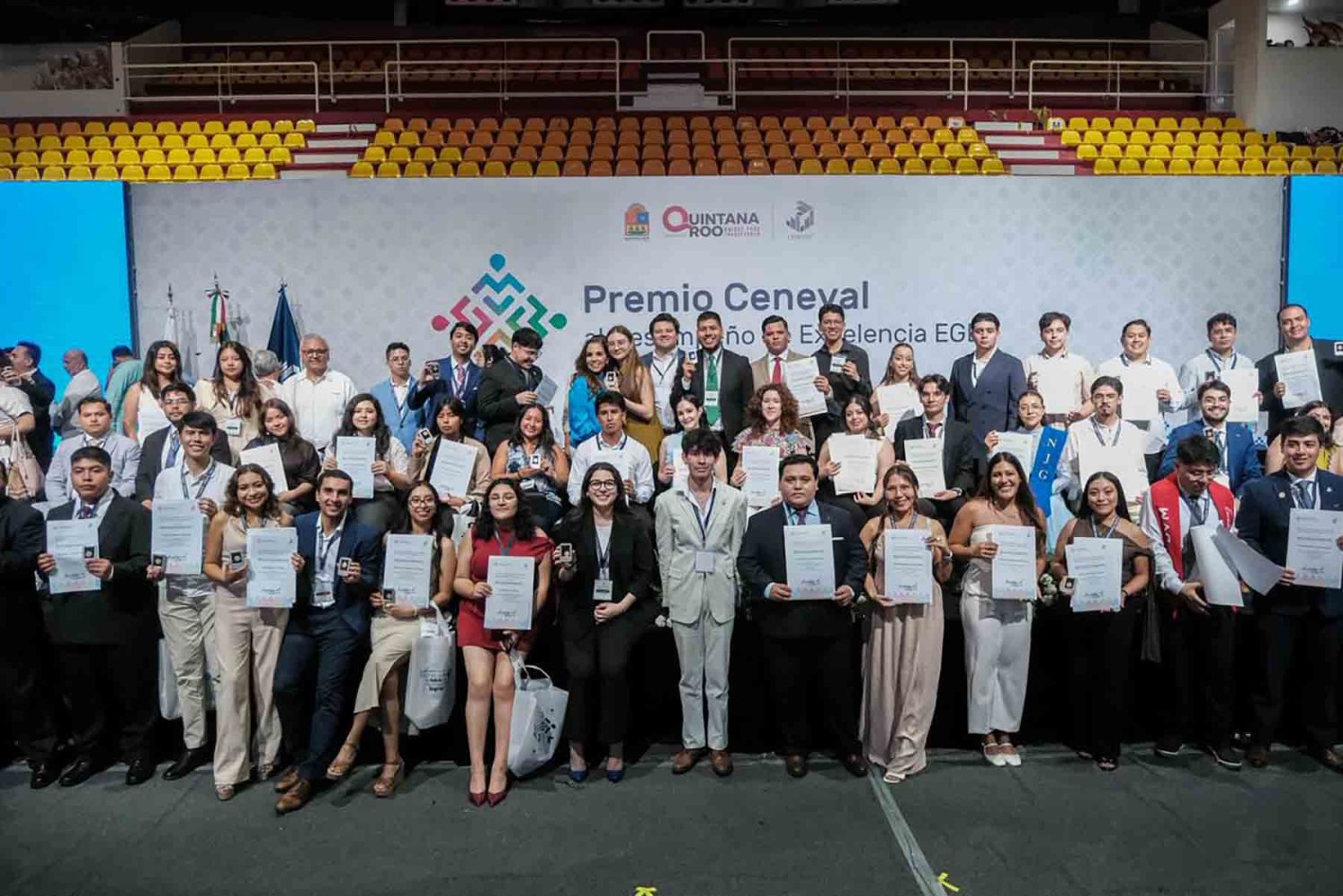 la entrega de reconocimientos se realizo en cancun quintana roo