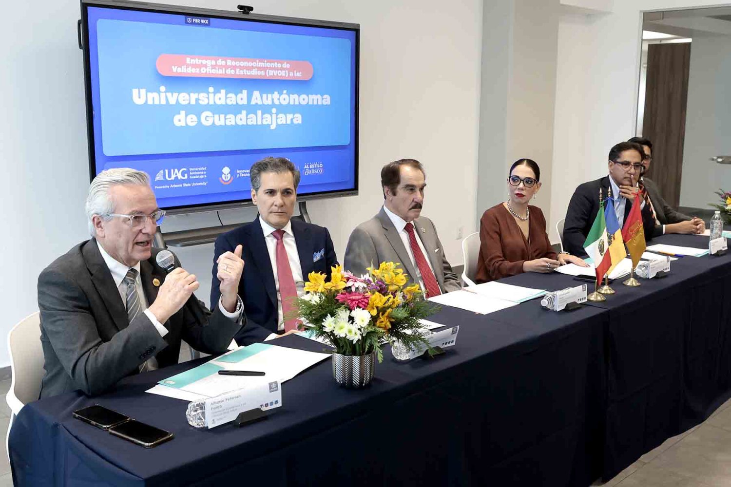 autoridades de la uag y la sicyt