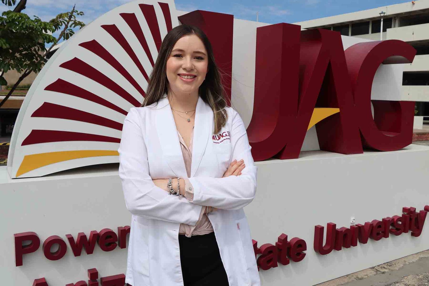 Julieta Vázquez García, egresada de Médico Cirujano de la UAG.