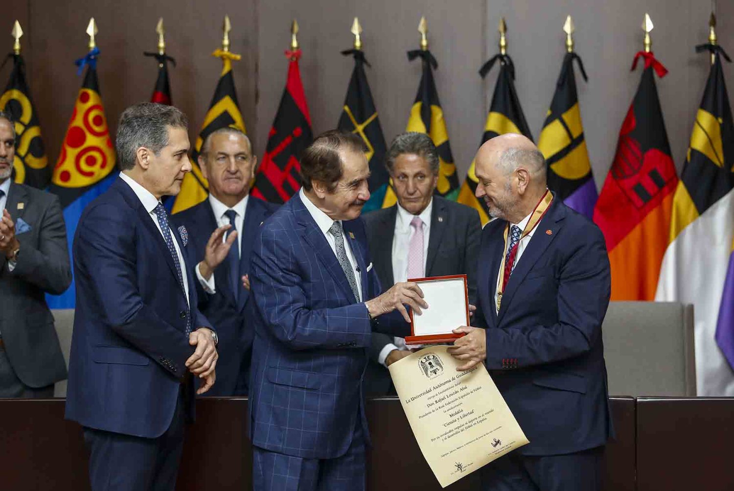 medalla ciencia y libertad uag