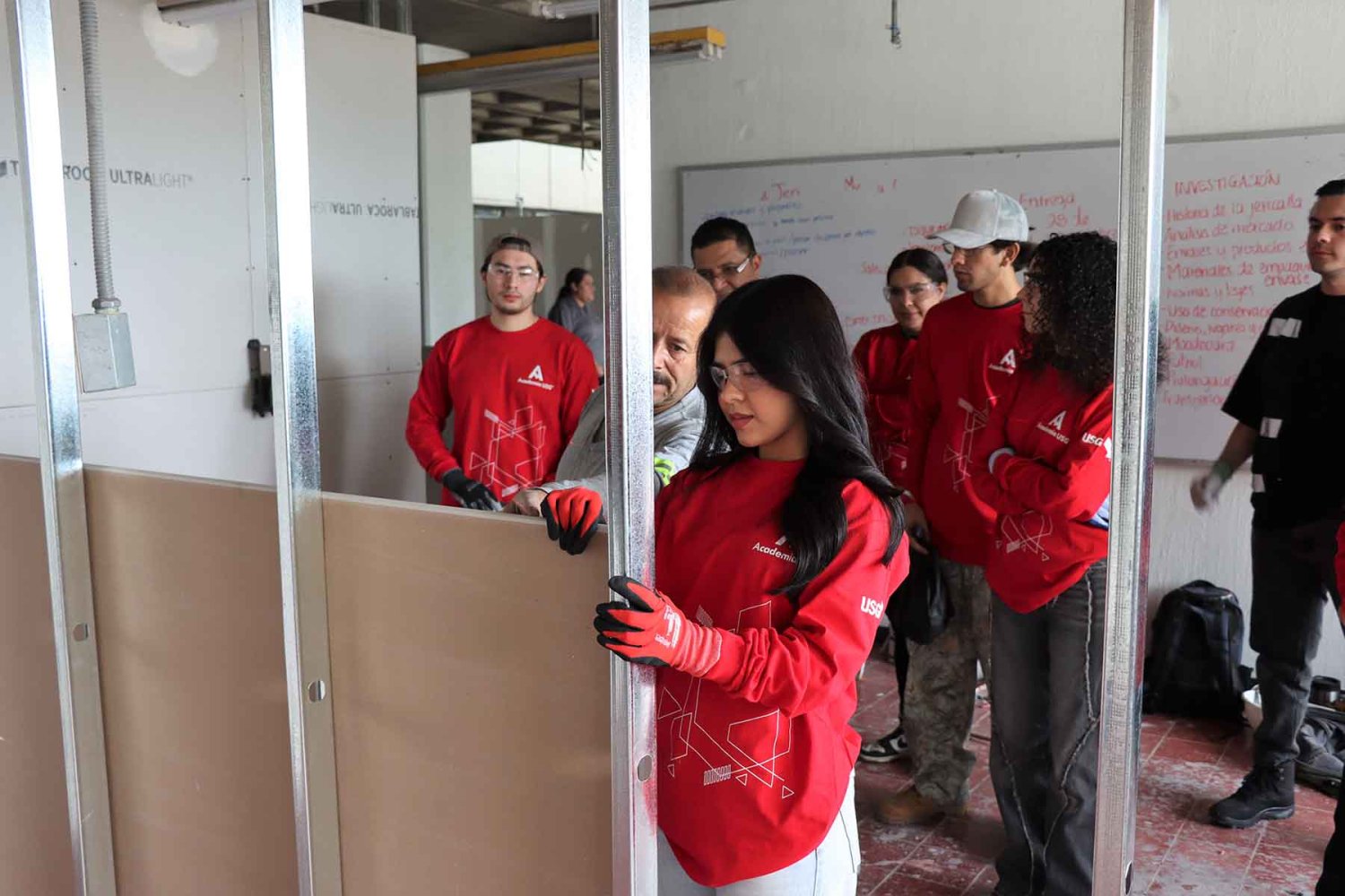 esta vinculacion permitio a los alumnos de la uag acceder a un taller teorico practico sobre tablaroca