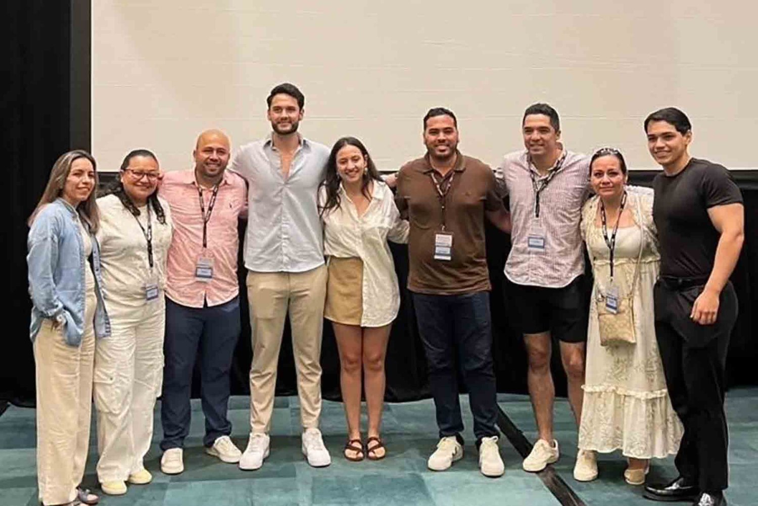 alumnos del posgrado en periodoncia e implantologia de la uag participaron en congresos nacionales e internacional