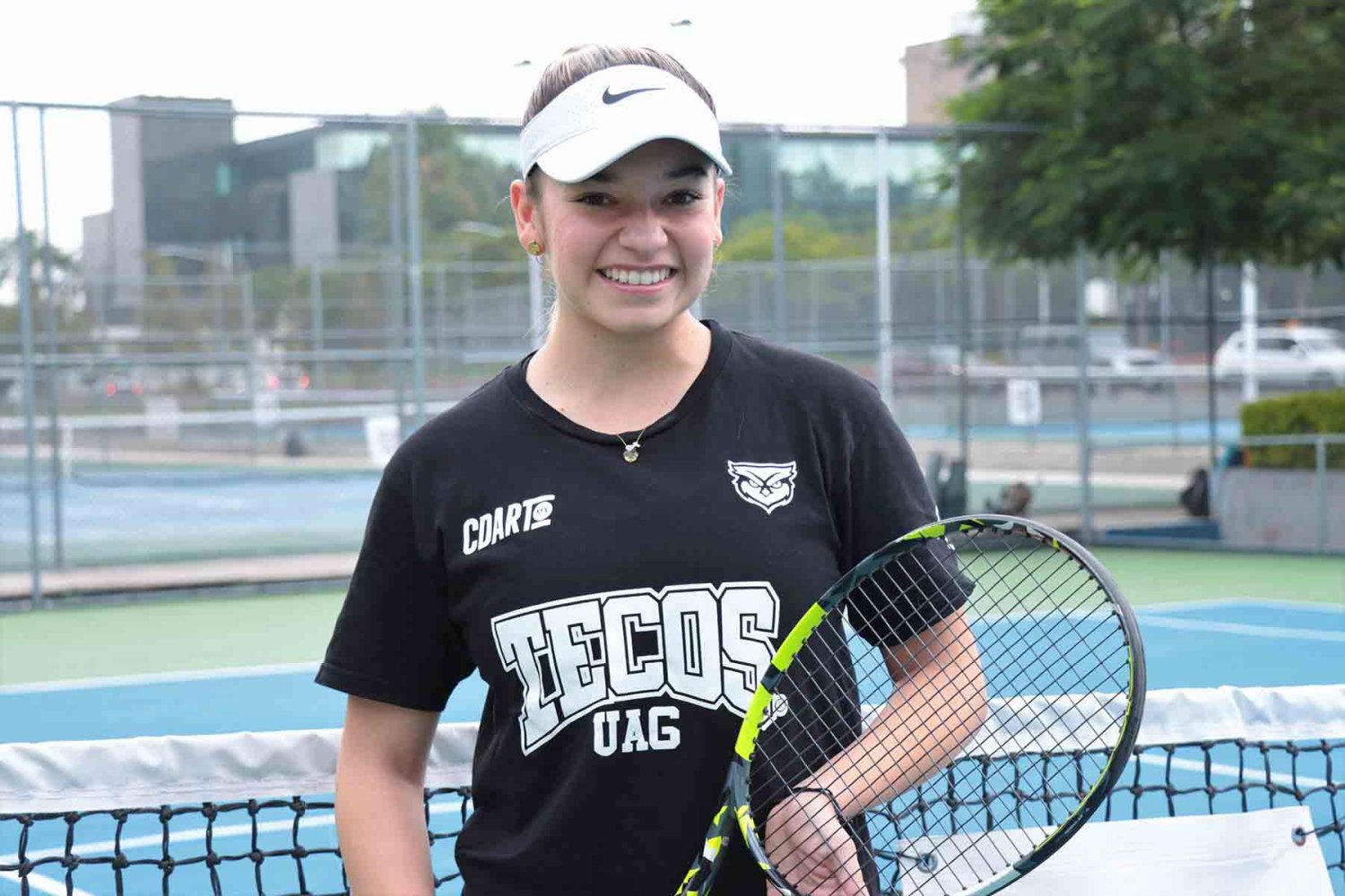 luisa maria arizpe serra actualmente estudia la carrera de medico cirujano y destaca en el tenis