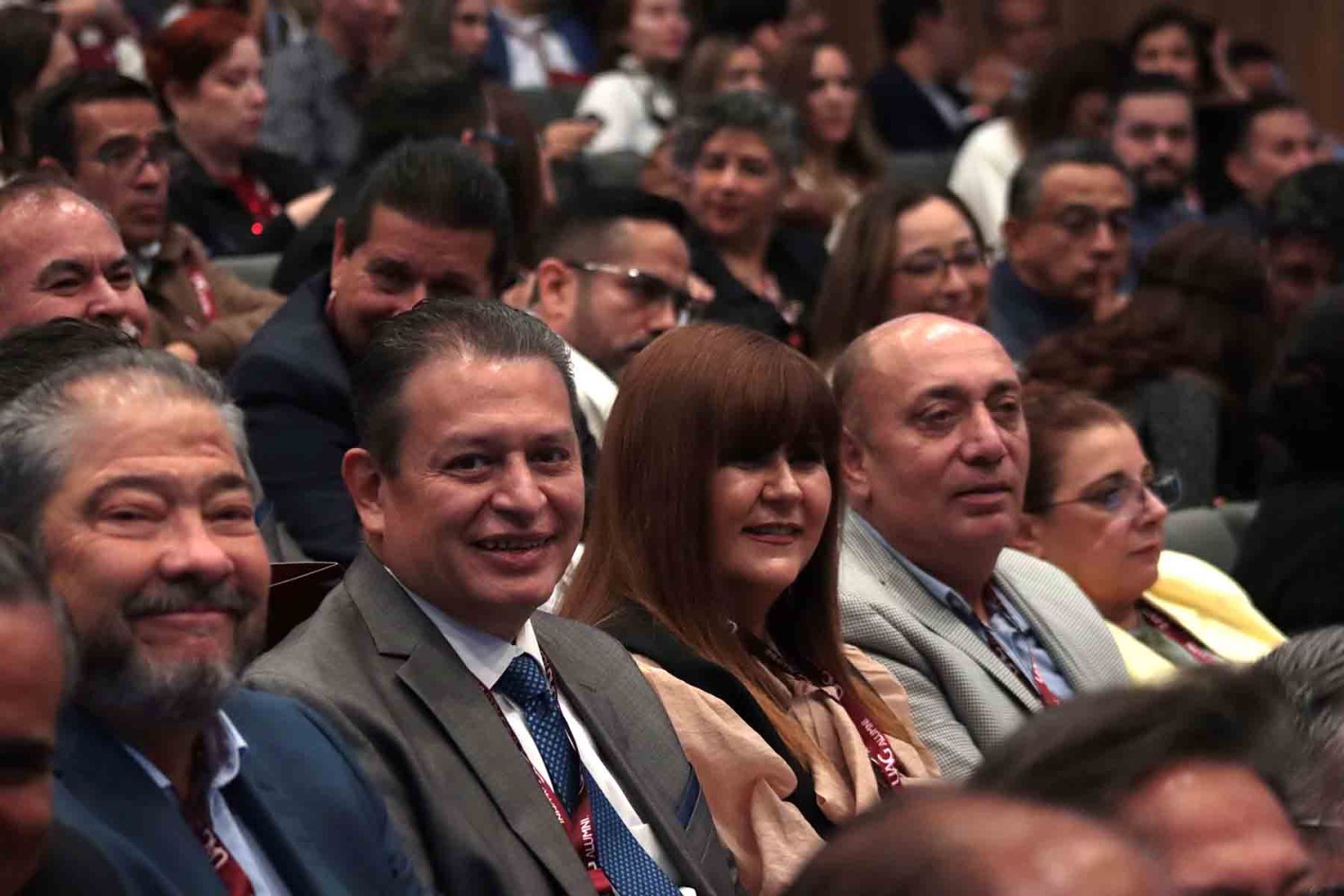 en el evento los egresados convivieron con sus companeros