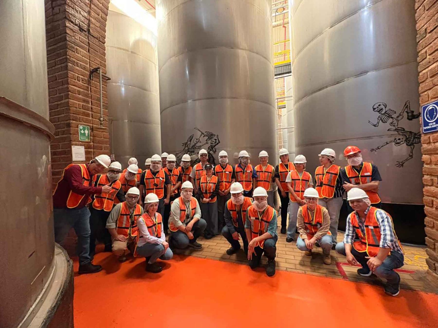 Los alumnos de la Maestría en Procesos del Tequila conocieron las diferentes áreas de la empresa