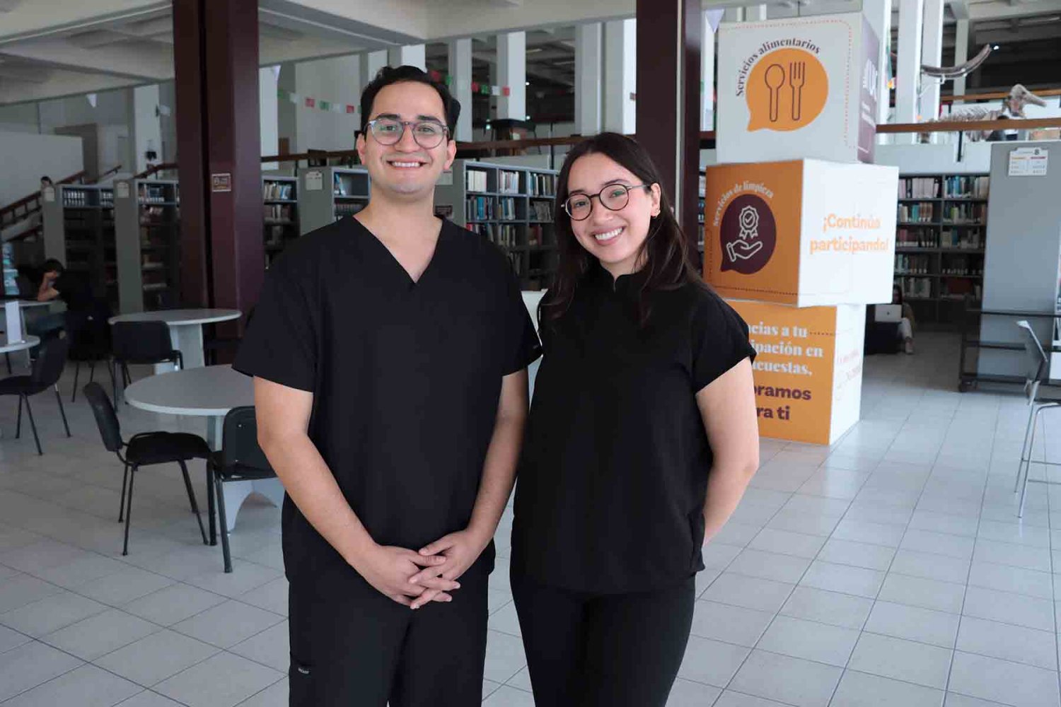 joaquin esteban moreno y brenda yanel carretero alumnos de la uag que participan en el proyecto