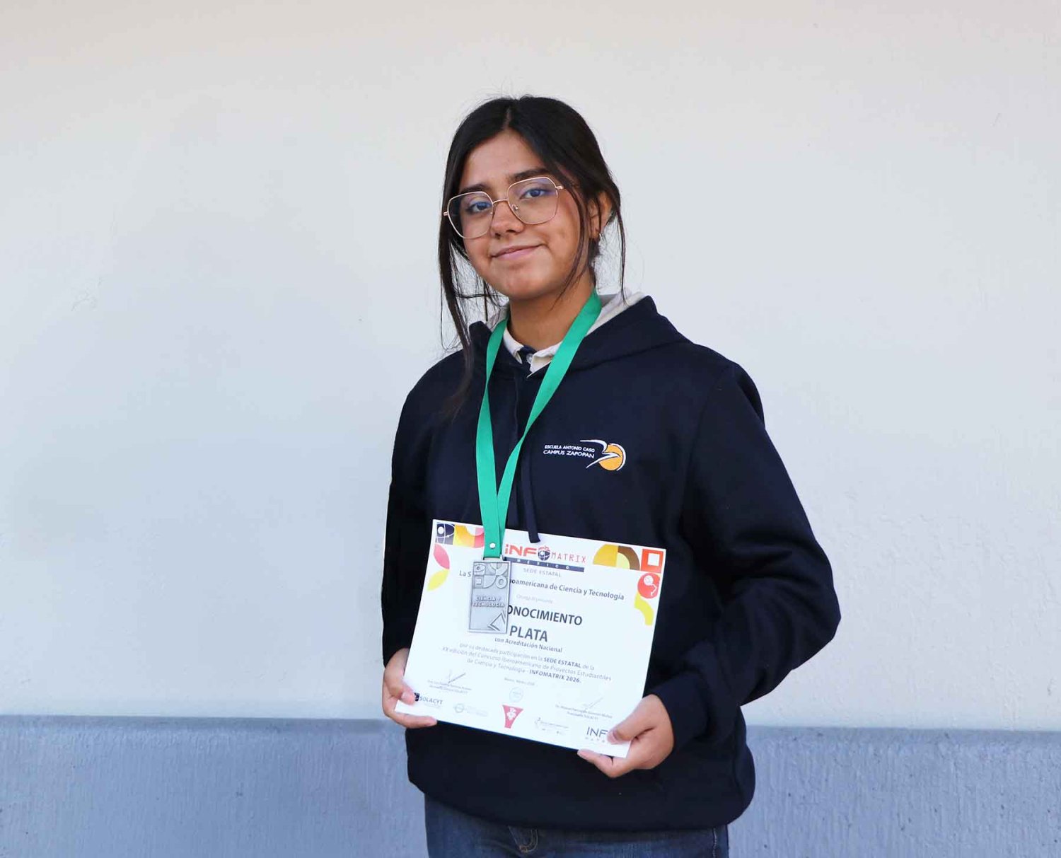 gracias a su proyecto danae paola peres obtuvo su pase al nacional de infomatrix