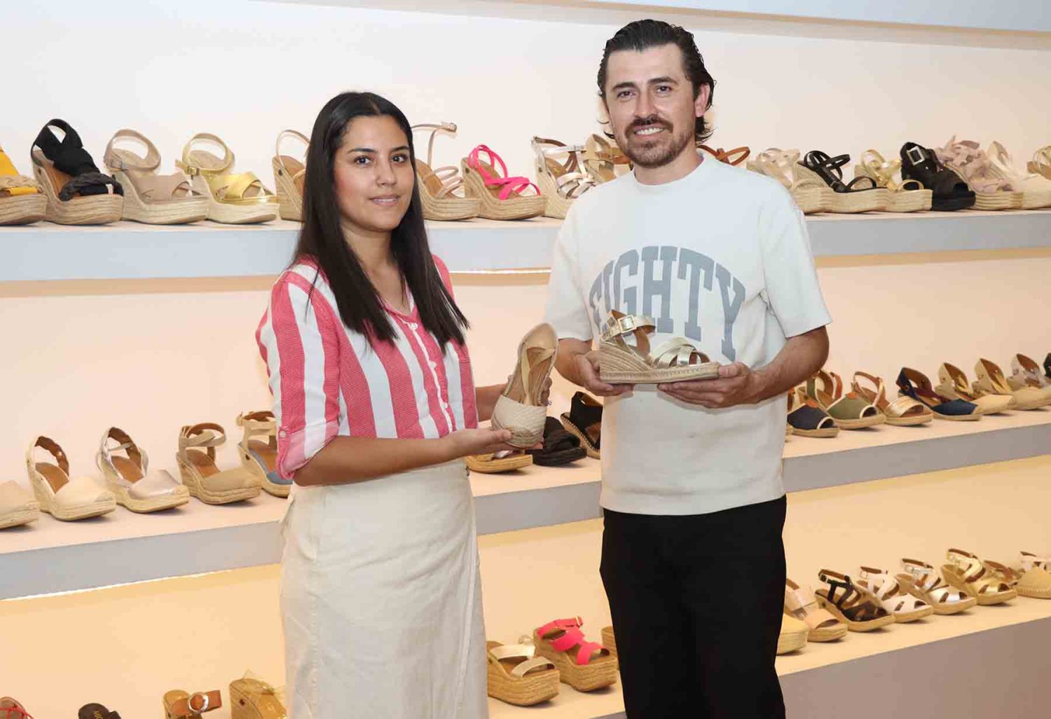 egresados uag impulsan marca de zapatos