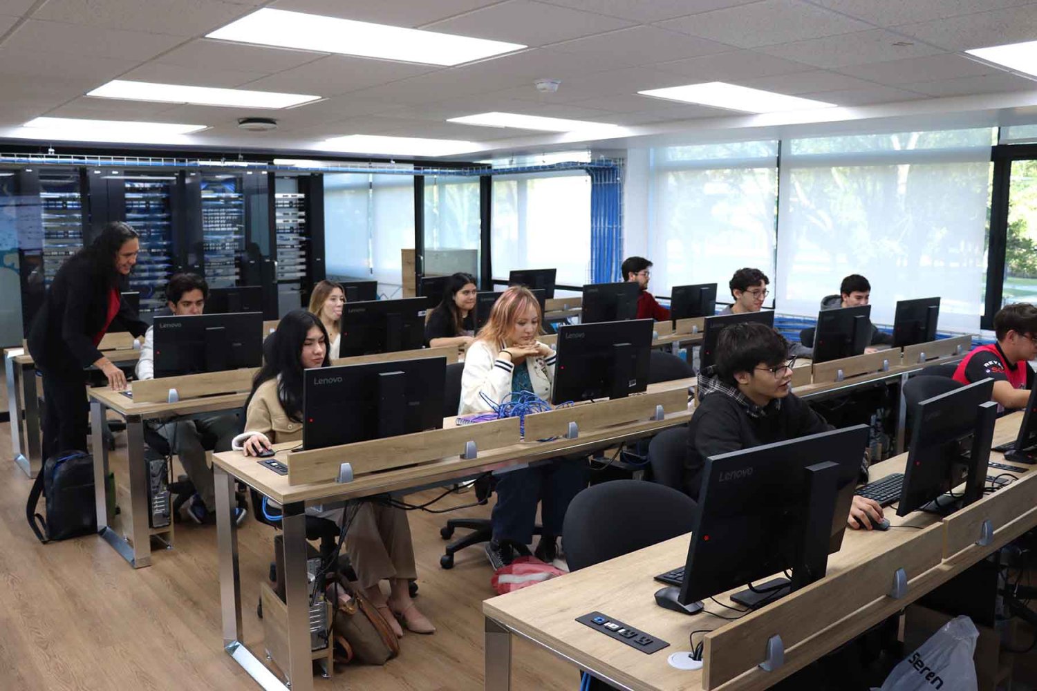 Las certificaciones internacionales refuerzan la competitividad de los estudiantes en el mercado global