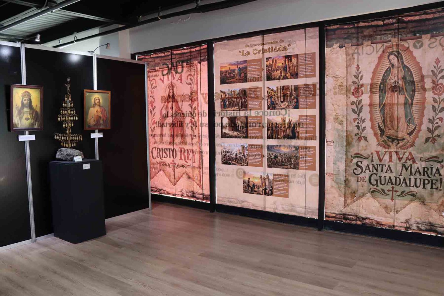 la exposicion es parte del foro universitario dios y ciencia