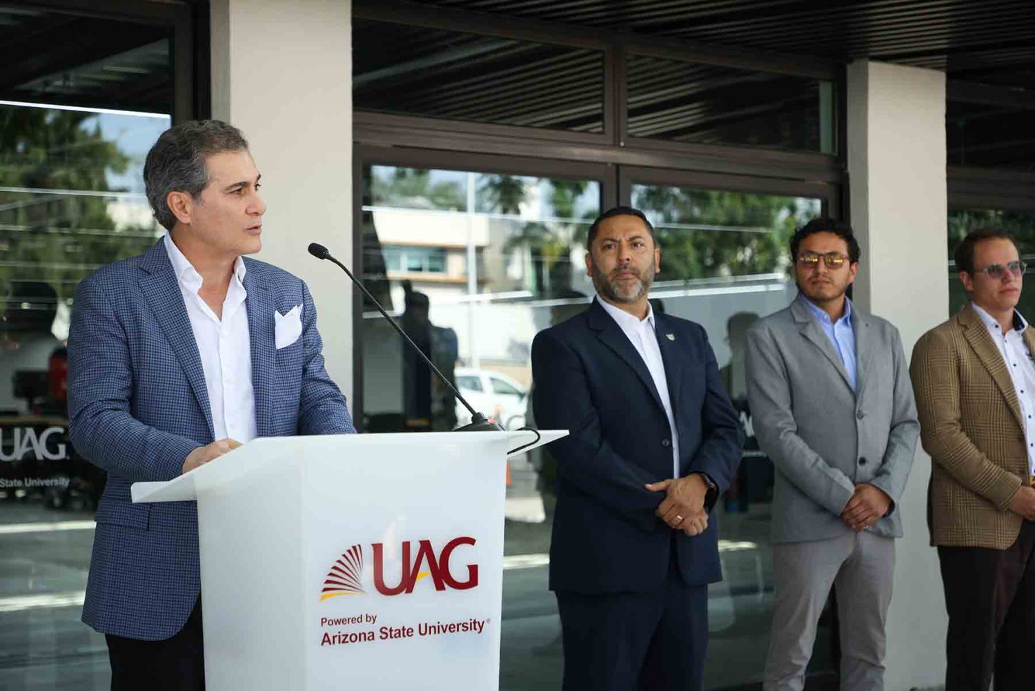 lic antonio leano del castillo vicerrector general de la uag
