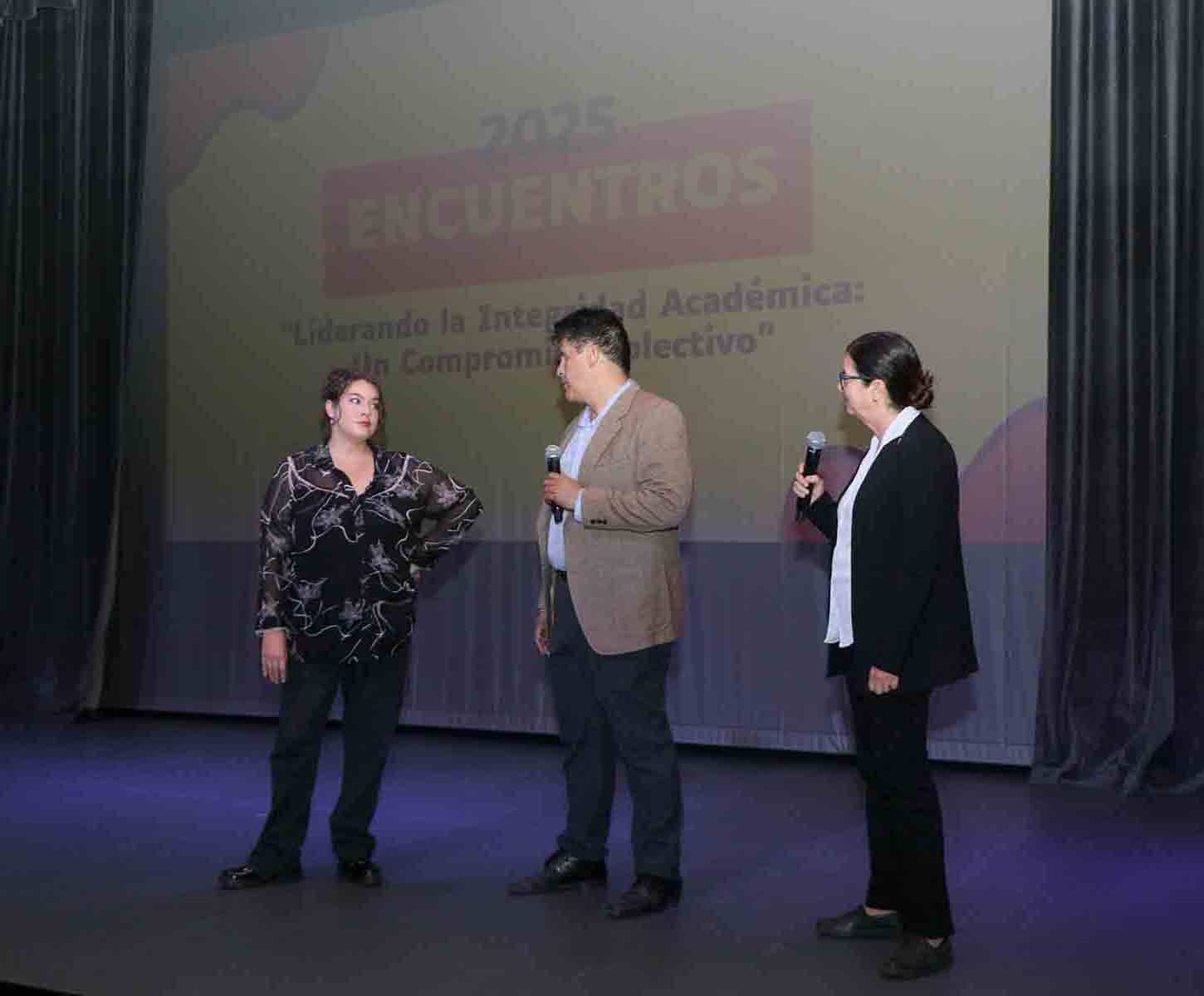 este clico de conferencias sirve para impulsar la integridad del cuerpo docente