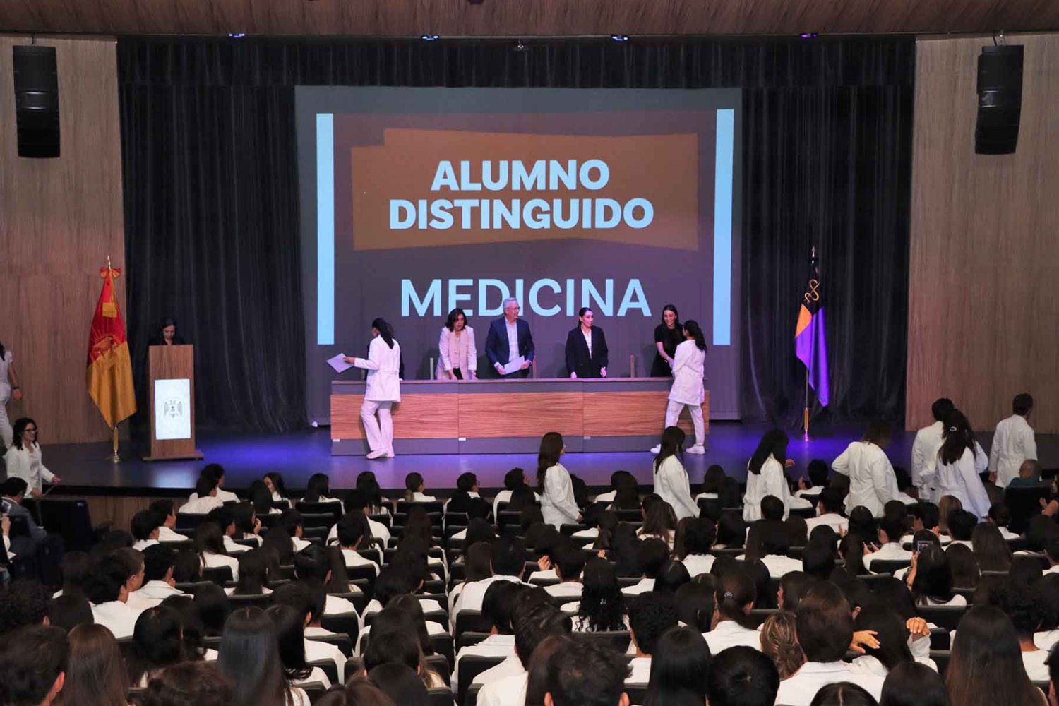 La UAG reconoció a los alumnos de Medicina con mejores promedios