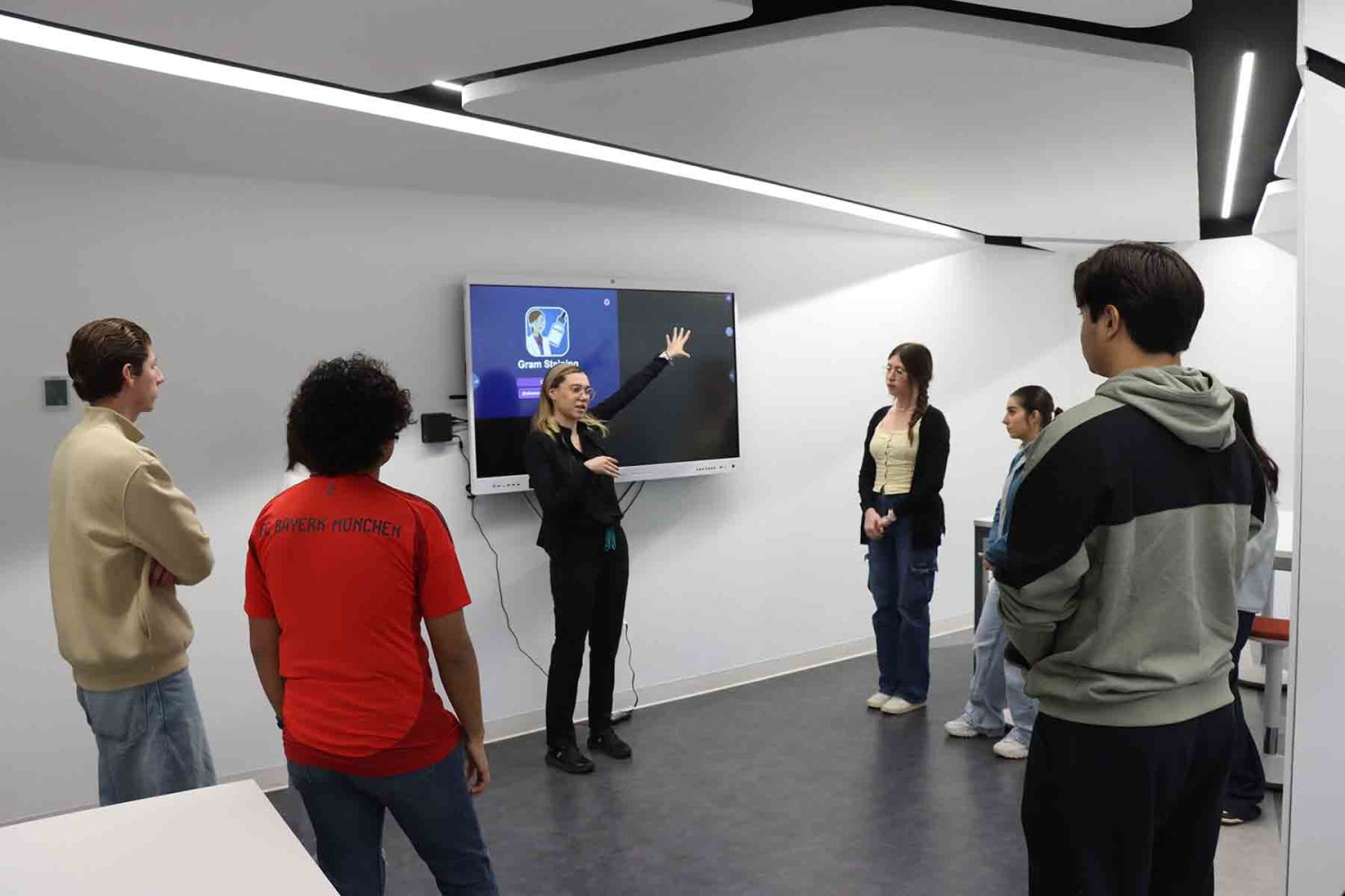 el cies es un espacio tecnológico e innovador para el aprendizaje de la medicina