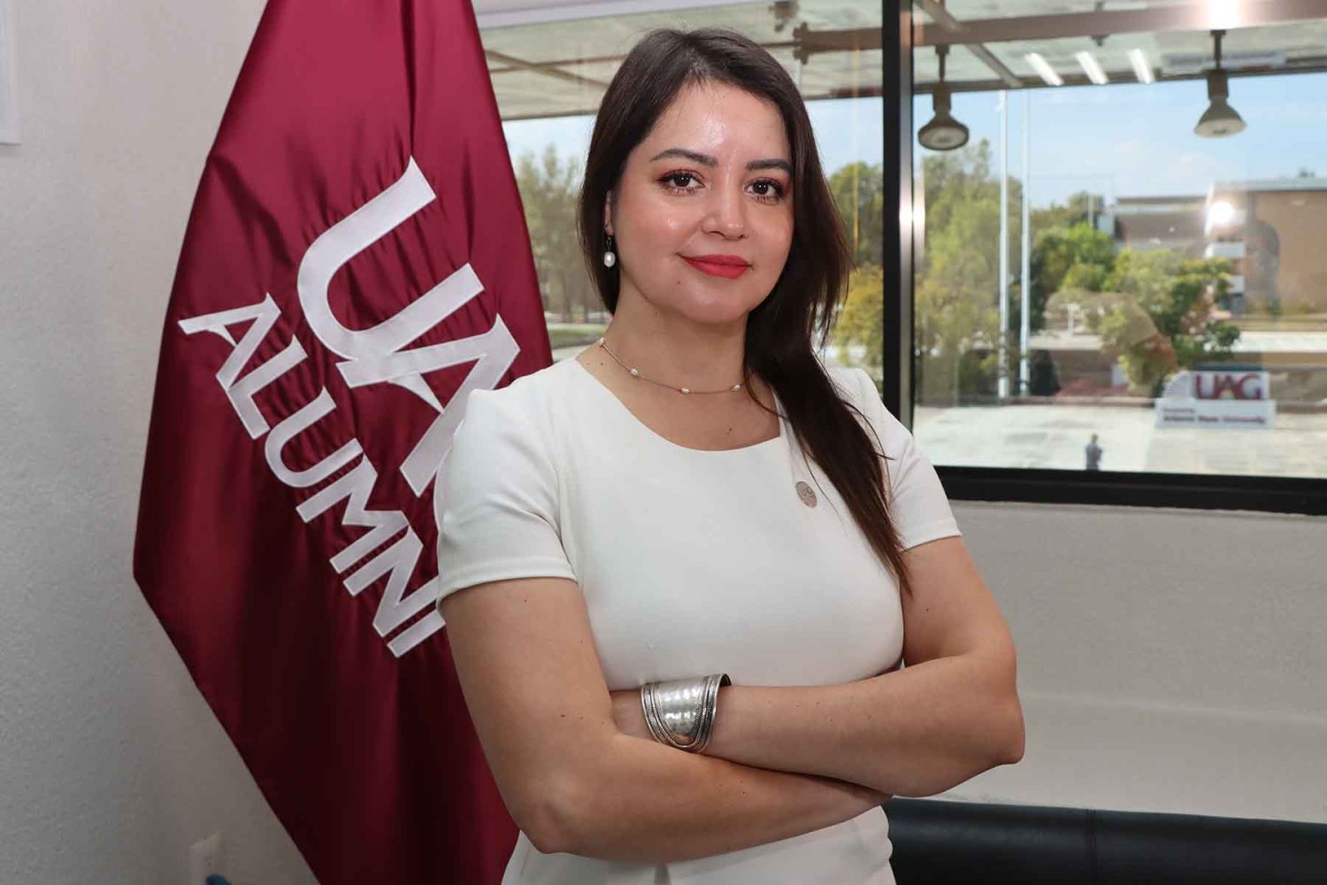 andrea calderon lopez es egresada de la lic en comercio internacional de la uag