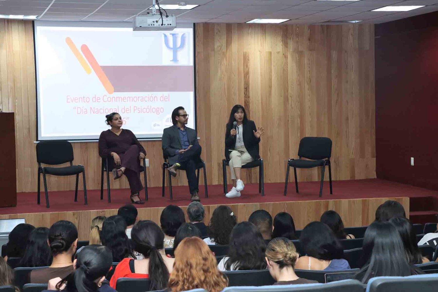 Alumnos y profesores conmemoraron el Día Nacional del Psicólogo