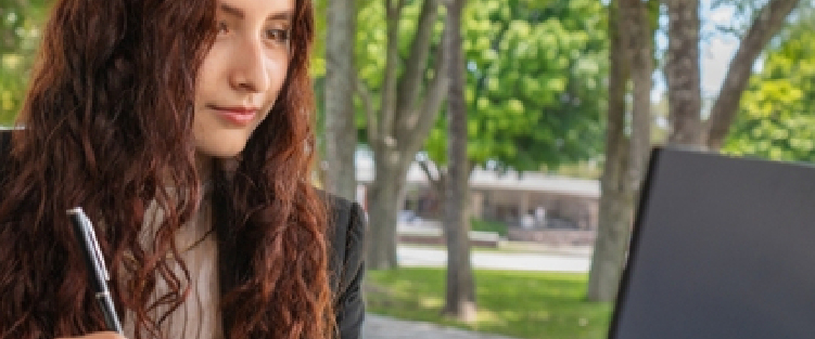 Escuela de Derecho y Humanidades