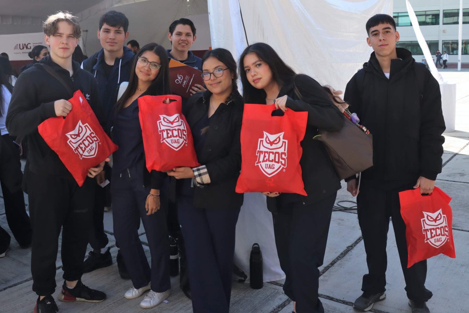 la uag recibió a sus nuevos estudiantes de licenciatura