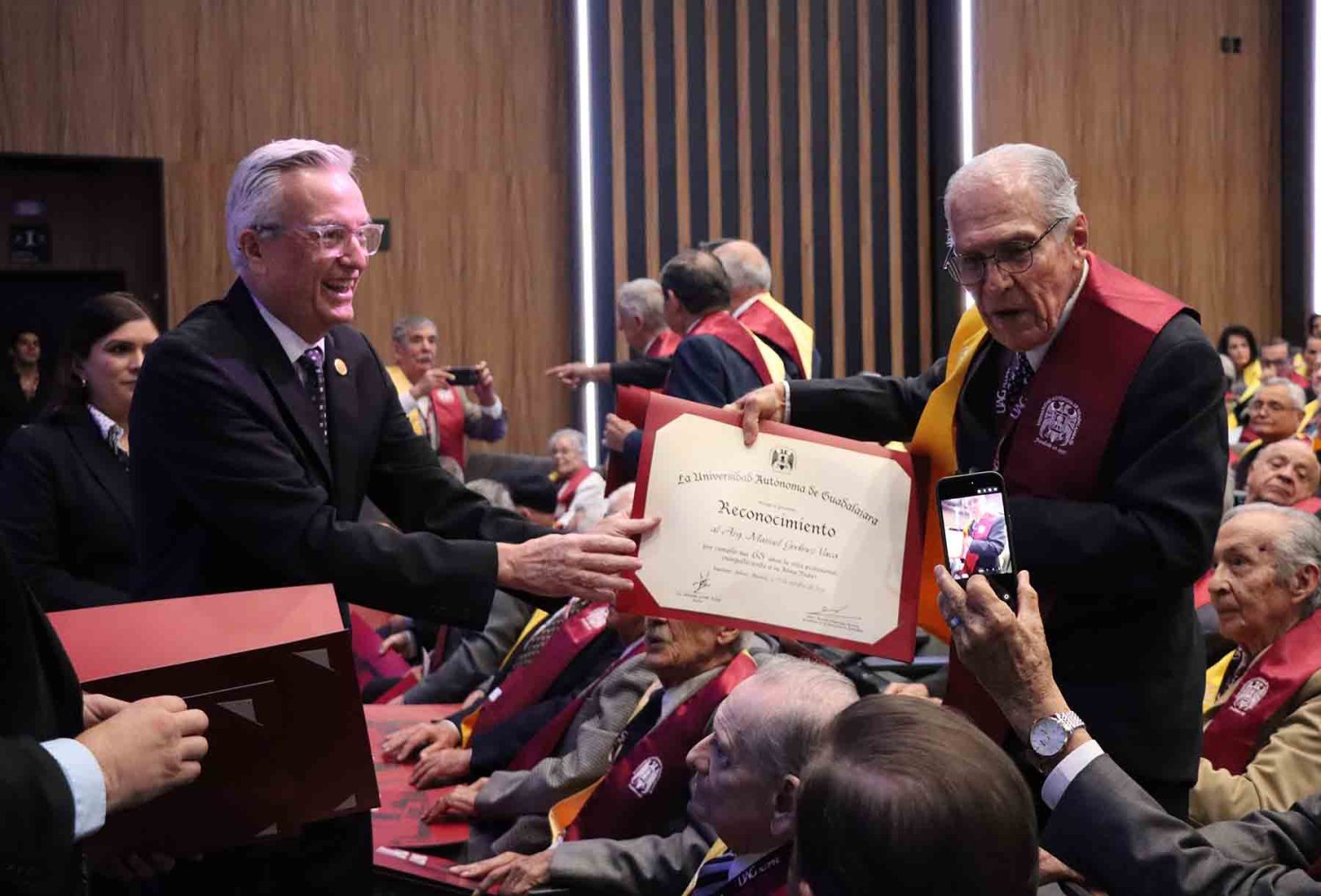 De esta manera la UAG celebra a los profesionales que han formado parte de su historia