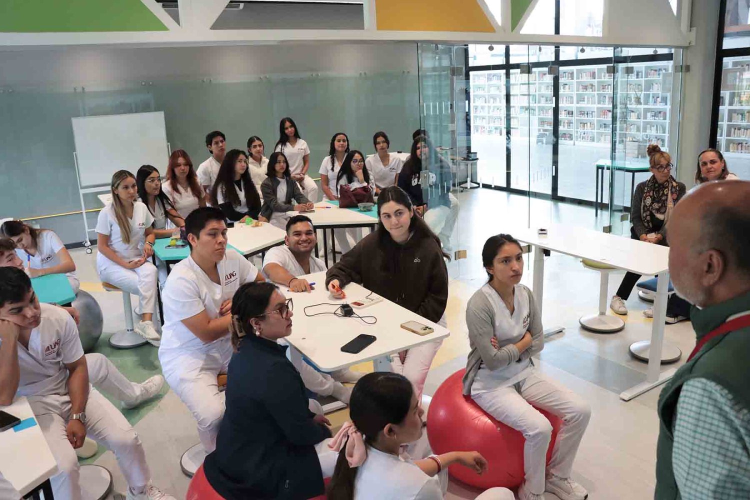 Esta actividad se realizó en el Thinking Room de la UAG