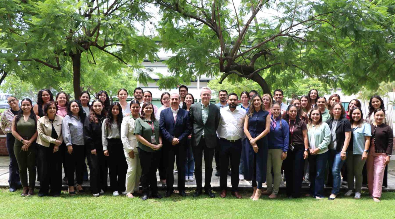 Tutores se actualizan para fortalecer el acompañamiento académico y emocional de los estudiantes