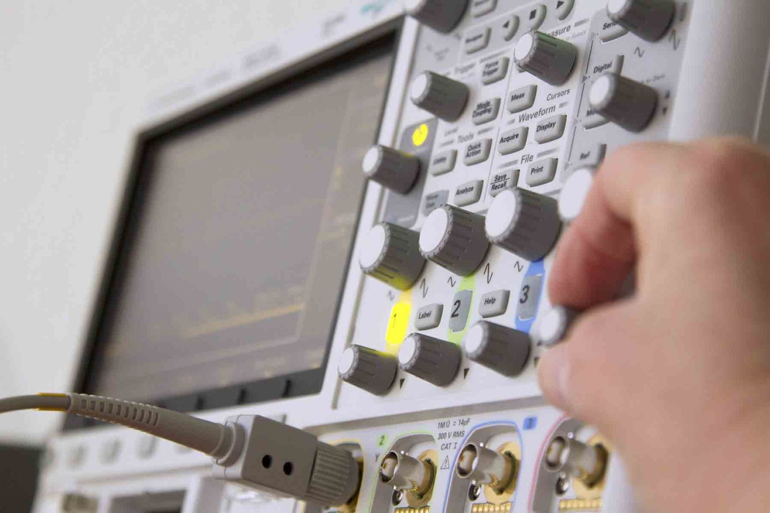 que hace un ingeniero en electronica biomedica