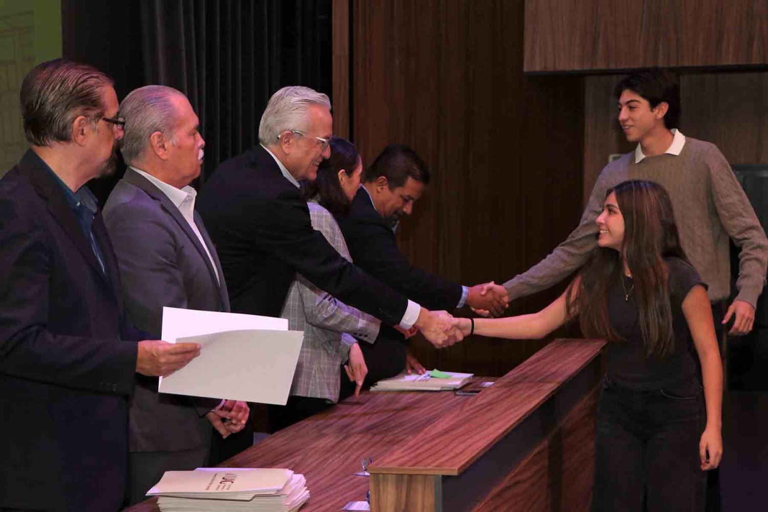 la ceremonia de entrega se realizo en el auditorio lic antonio leano reyes