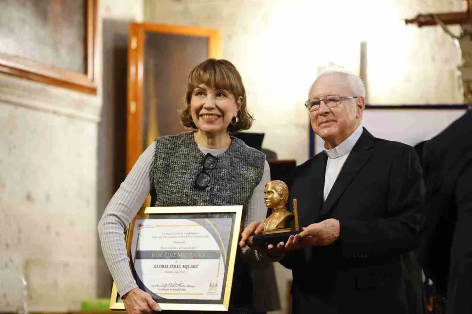 la lic gloria feria ha colaborado por mas de 30 anos en el inegi