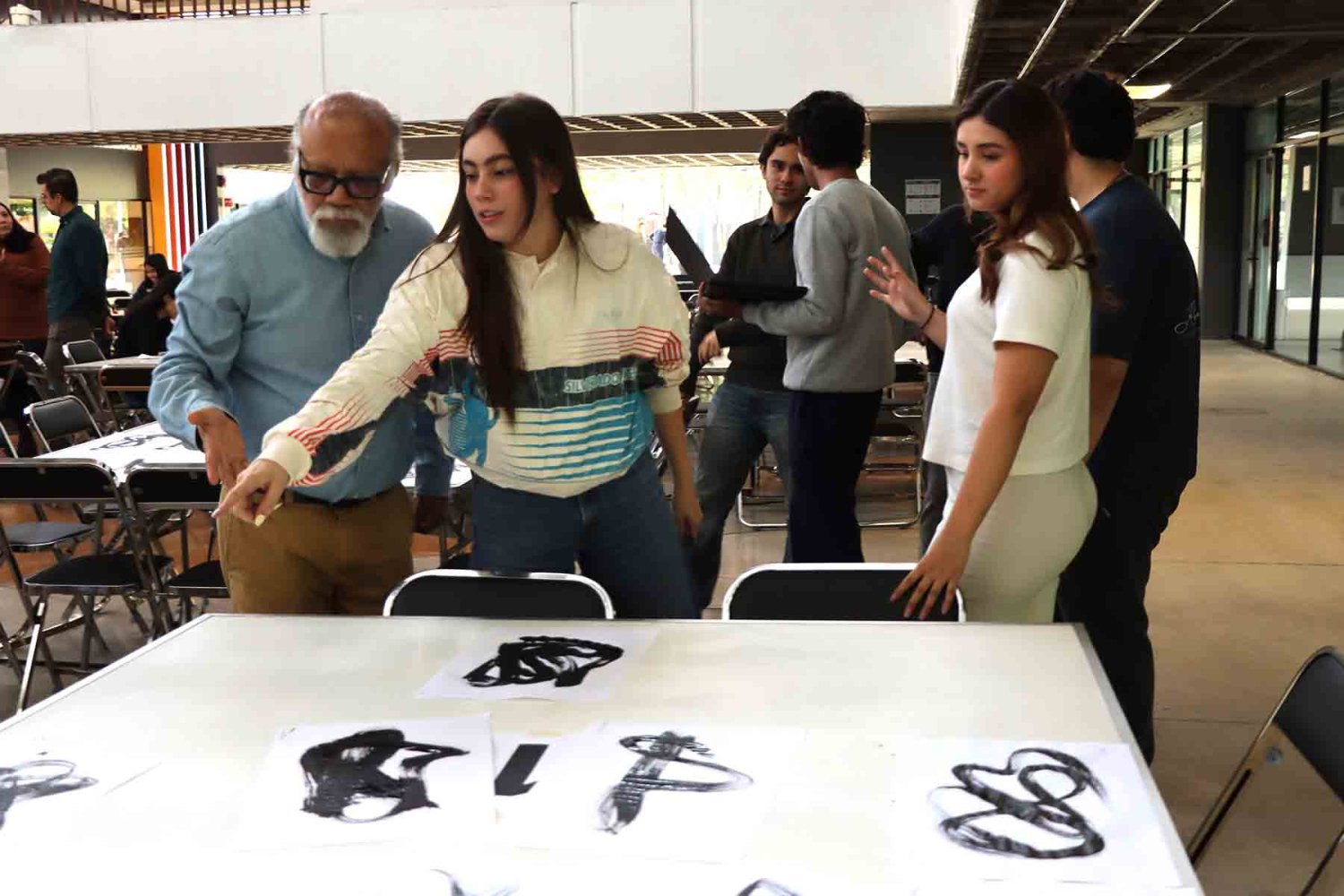 estudiantes de arquitectura de la uag exploraron nuevas metodologias para generar conceptos arquitectonicos