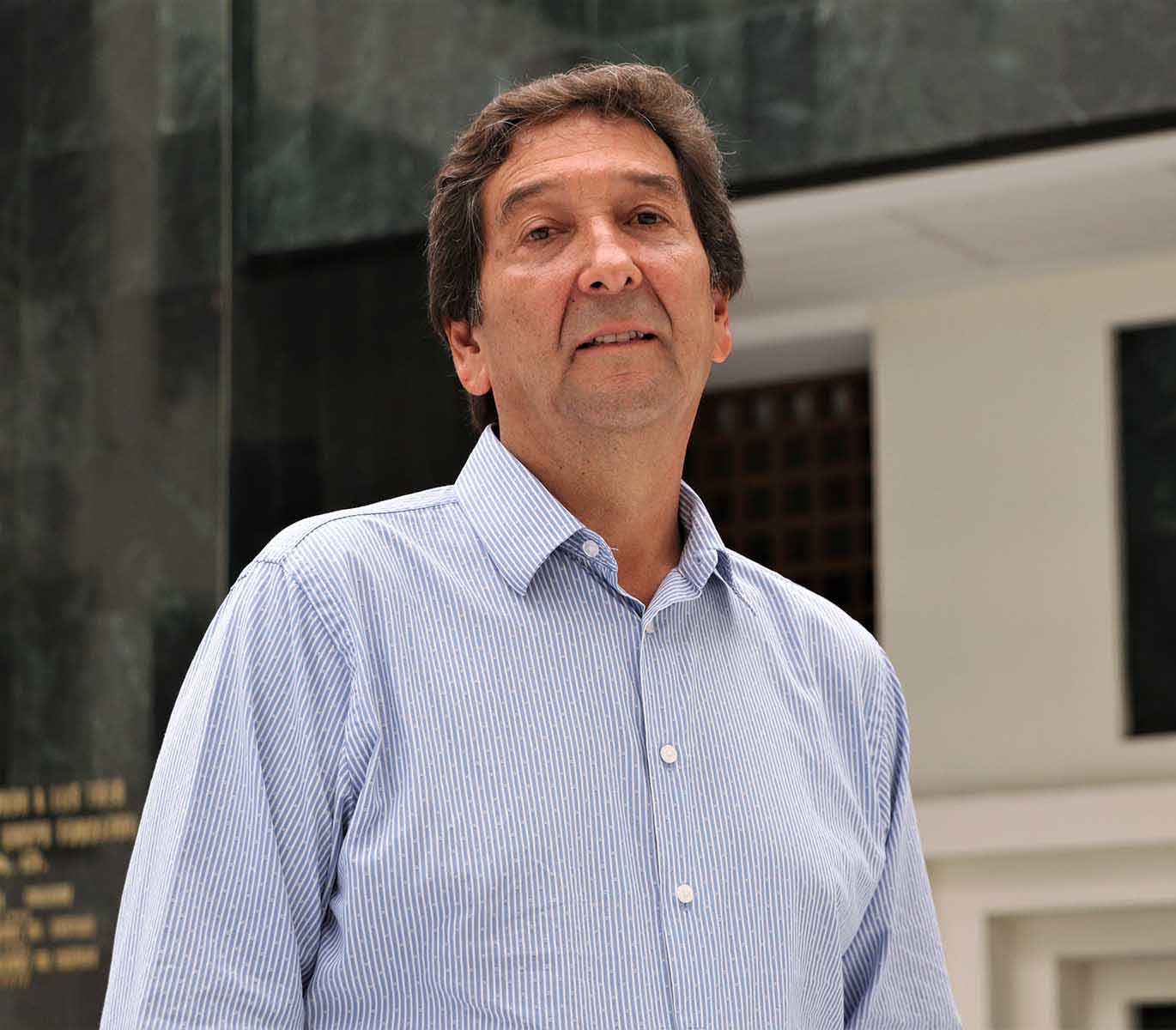 el ing julio acevedo egreso en 1980 de la uag