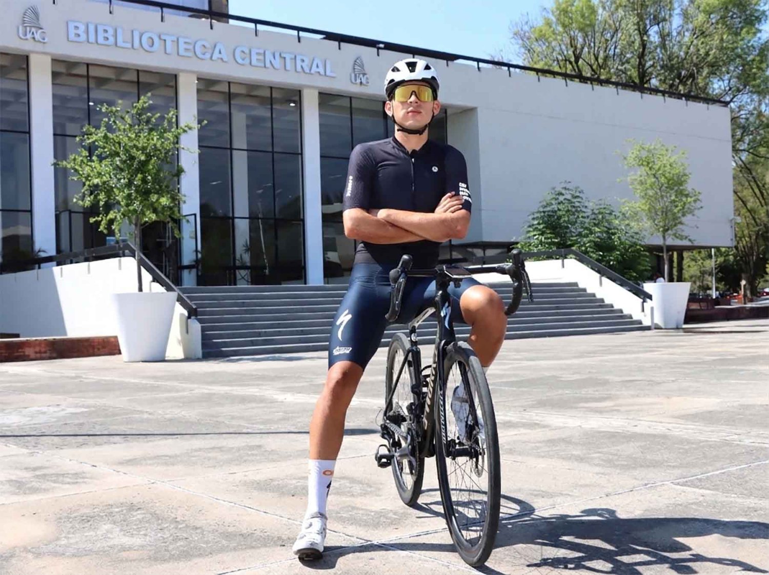 dylan murillo estudiante de terapia fisica