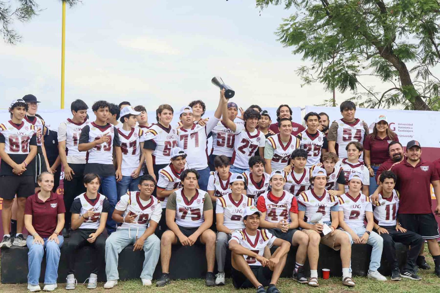 Las familias y jugadores de diferentes categorías participaron en esta celebración
