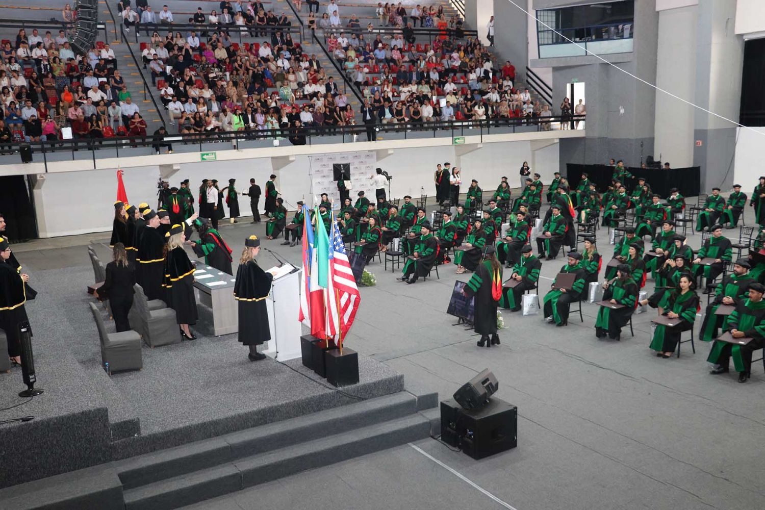 Médicos extranjeros concluyen su formación en la UAG | UAG Media Hub