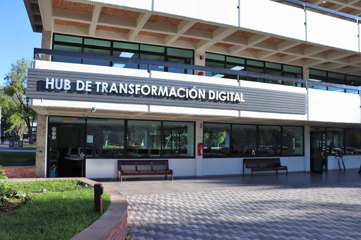 El Hub de Transformación Digital integra infraestructura especializada para la formación tecnológica de alto nivel