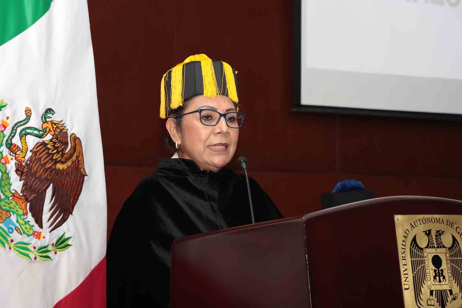 Dra. María Edith Mujica Chávez, Directora de Enfermería de la Secretaría de Salud y madrina de generación
