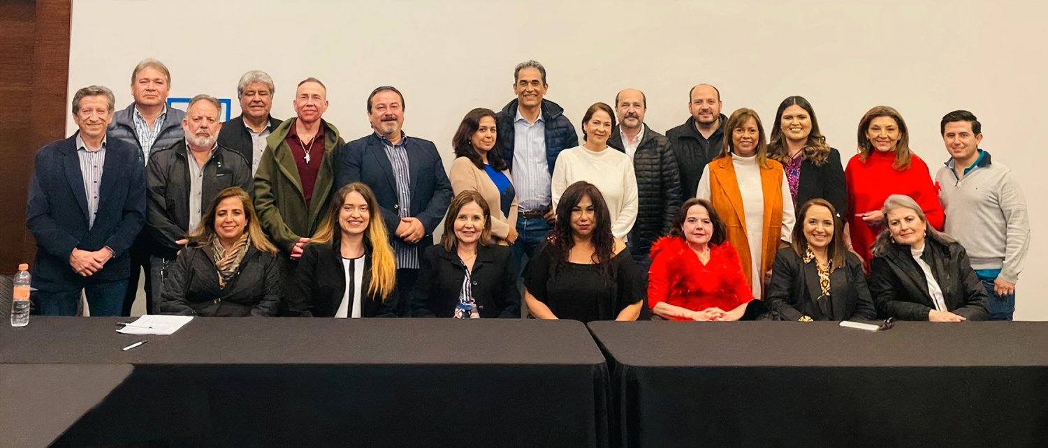 muestran capitulo uag alumni en hermosillo